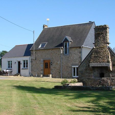 La Blanche Roche Bed & Breakfast Sourdeval Exterior foto