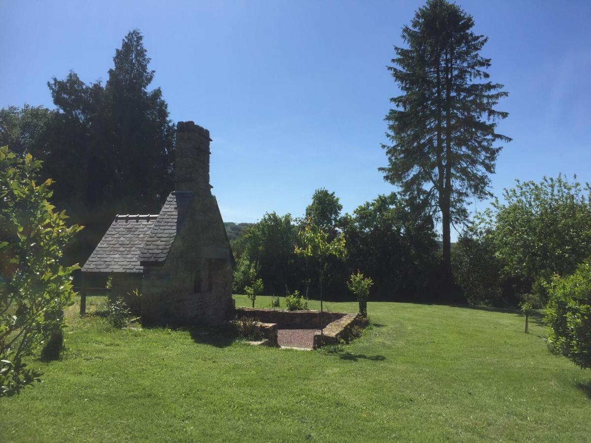 La Blanche Roche Bed & Breakfast Sourdeval Exterior foto