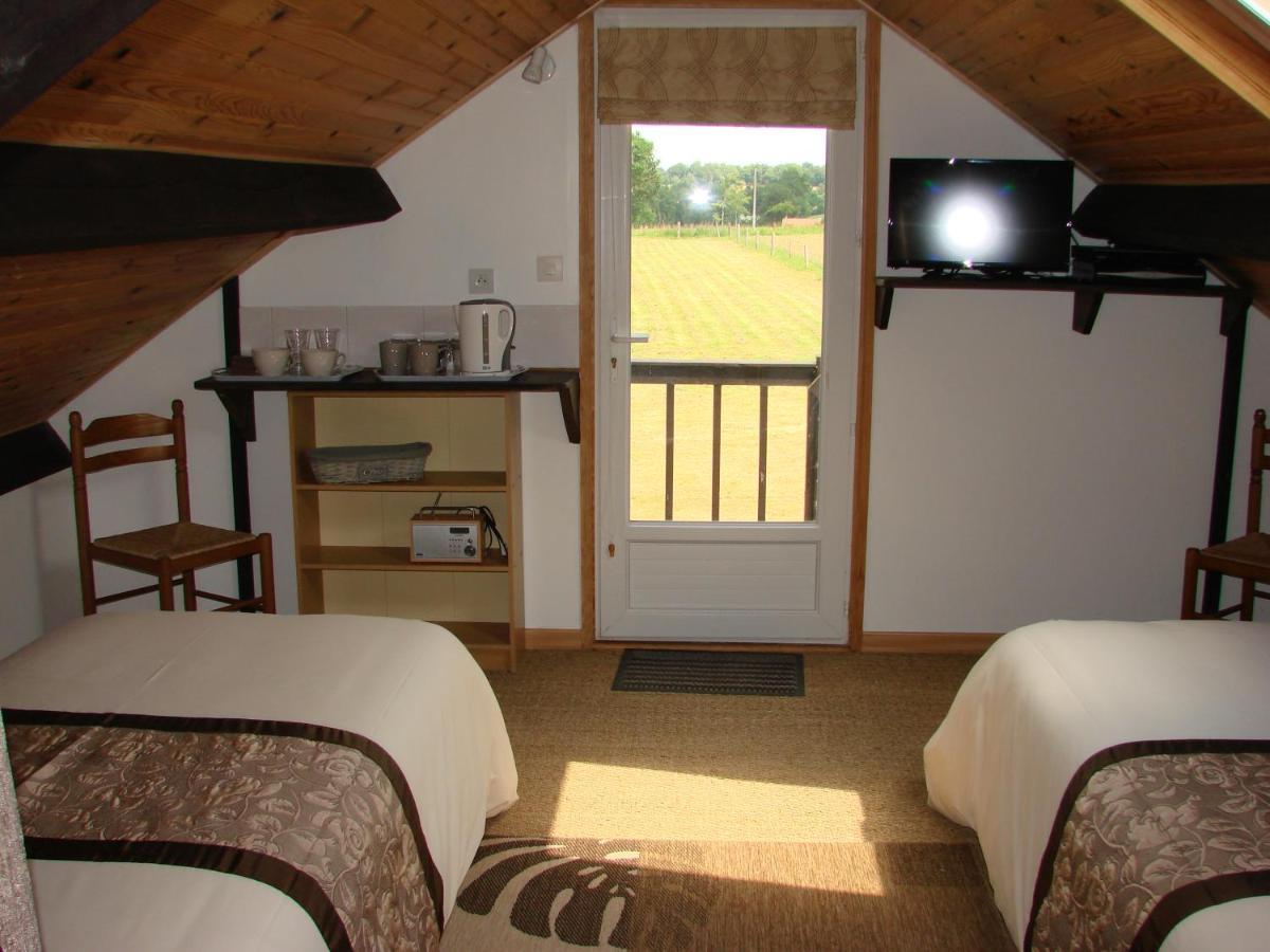 La Blanche Roche Bed & Breakfast Sourdeval Exterior foto